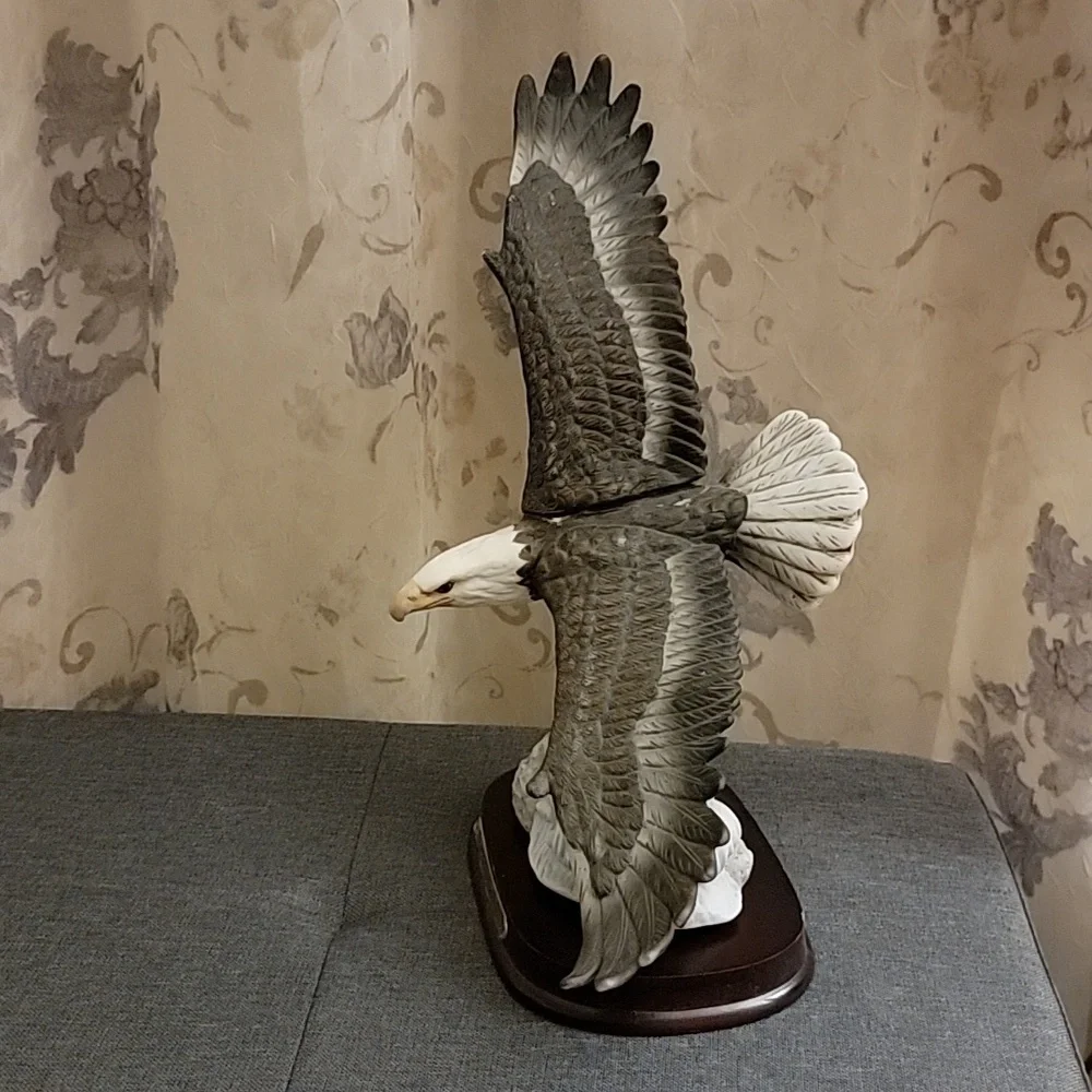 Ceramic eagle - Picture 4 of 11